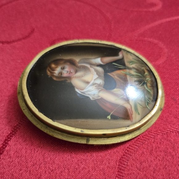Victorian Hand-Painted Porcelain Brooch - Picture 5 of 16